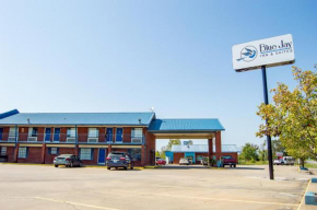 Отель Blue Jay Inn & Suites  Соллисо